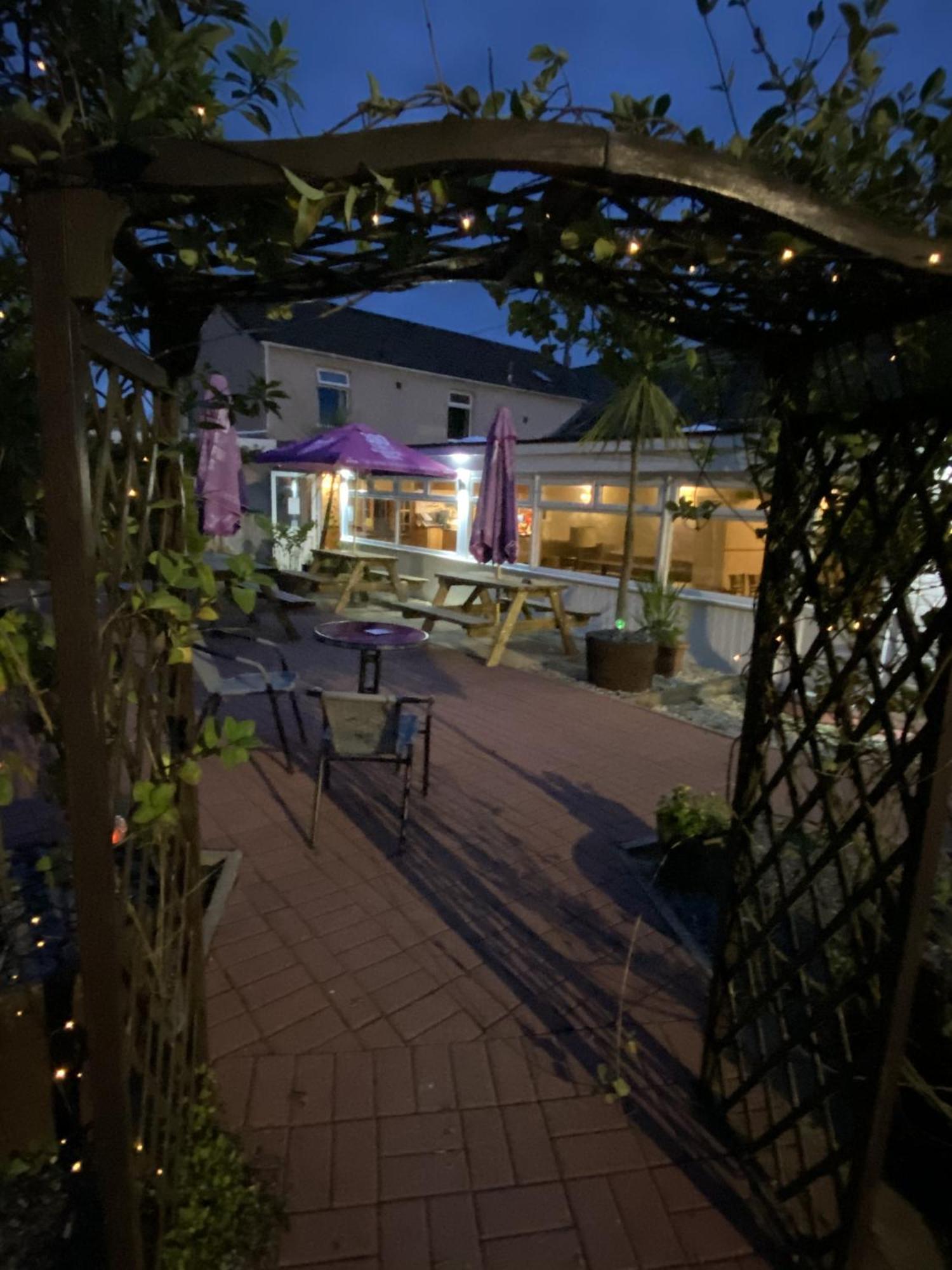 Tigh Na Mara Hotel Странрер Екстериор снимка